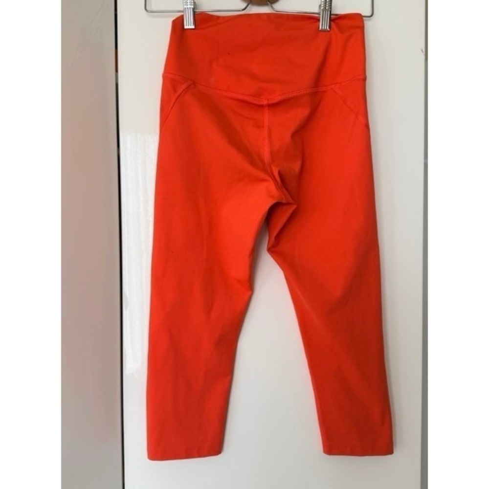 Girlfriend Collective Compressive High-Rise Capri Leggings Coral Size Small - Picture 7 of 10